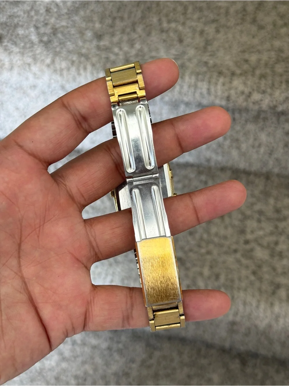SEIKO Vintage 1980 Men’s Quartz Watch Gold Case Dial rare collectors Watch